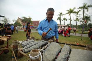 SUSTANK community — services for locals: healthcare, water, culture, crafts